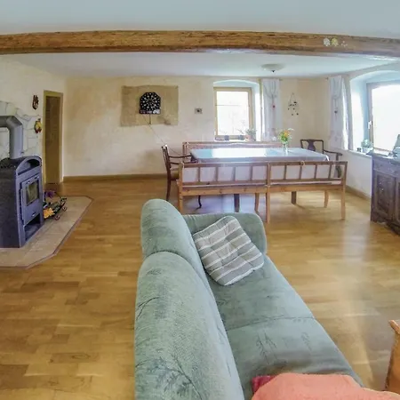 Two-bedroom In Zeulenroda-triebes Weckersdorf