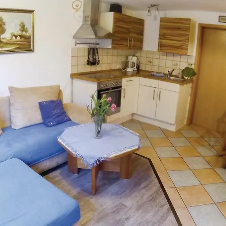 Two-bedroom In Zeulenroda-triebes *