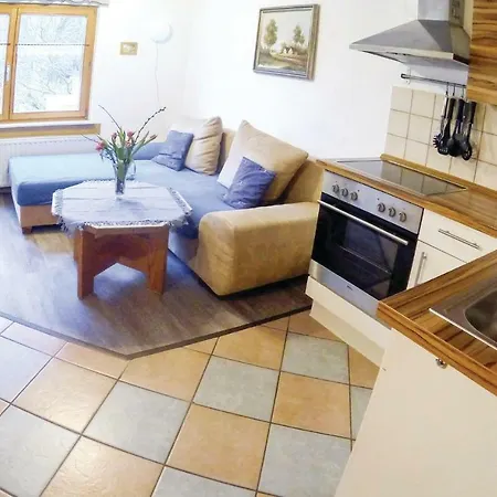 Two-bedroom In Zeulenroda-triebes